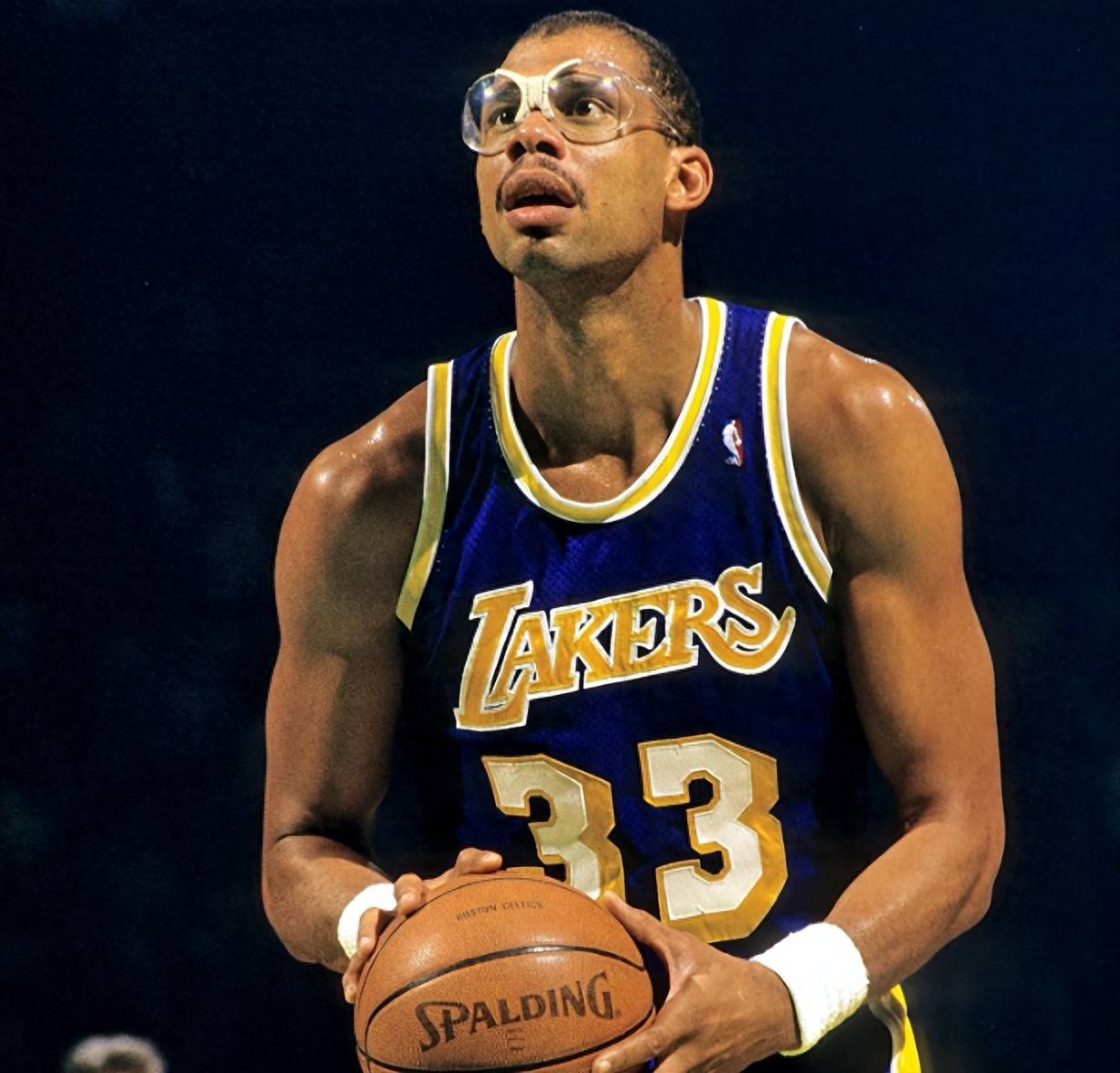 边路策略的 边路策略的